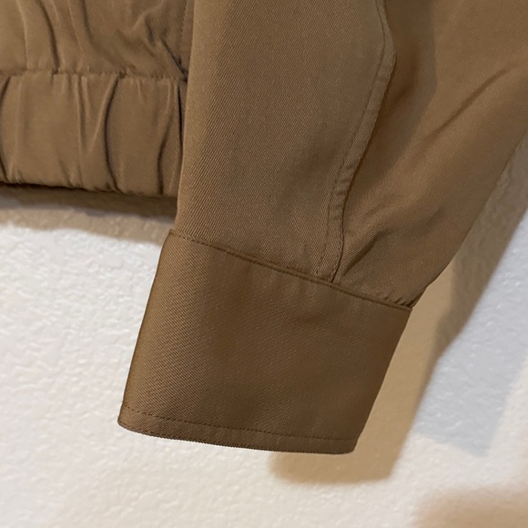 Ganni Tan Cropped Jacket with Wide Collar - Picture 3 of 6